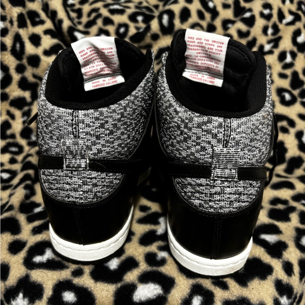 Nike Women's Dunk Sky Hi TXT sneakers - Picture 3 of 7